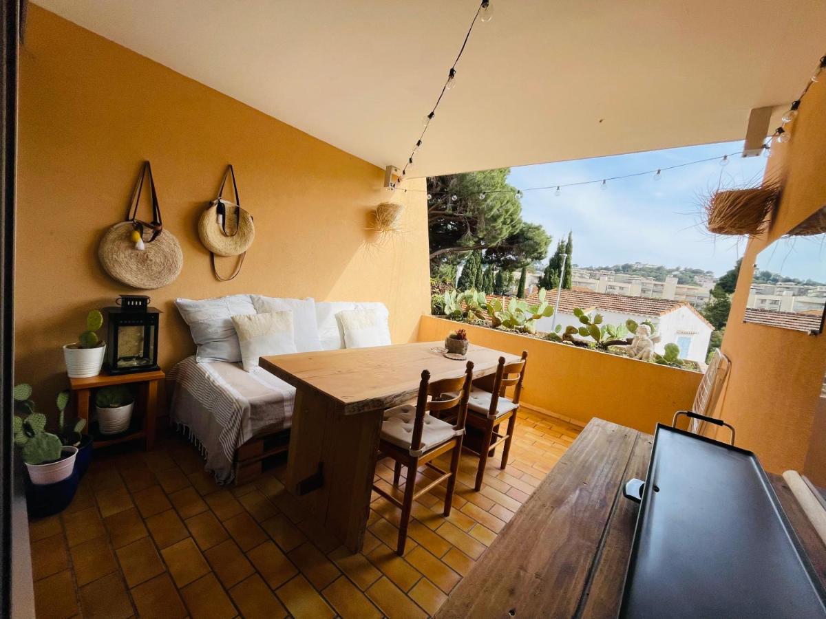 Cosy Deux Pieces Pour 4 Personnes En Centre Ville Classe Cavalaire-sur-Mer Bagian luar foto