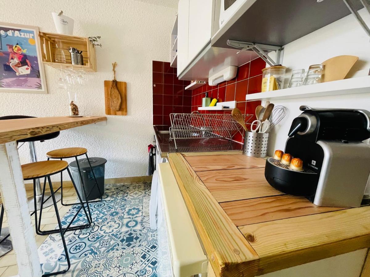 Cosy Deux Pieces Pour 4 Personnes En Centre Ville Classe Cavalaire-sur-Mer Bagian luar foto